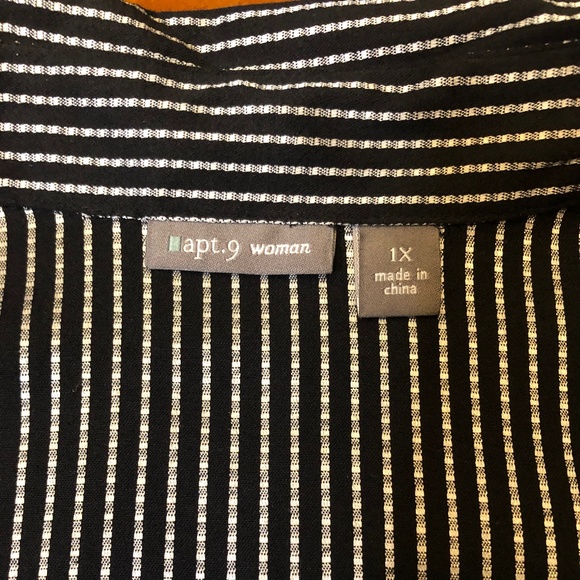 Apt.9 Pin Strip Silver & Black Shiny Button Down Blouse - Picture 4 of 9